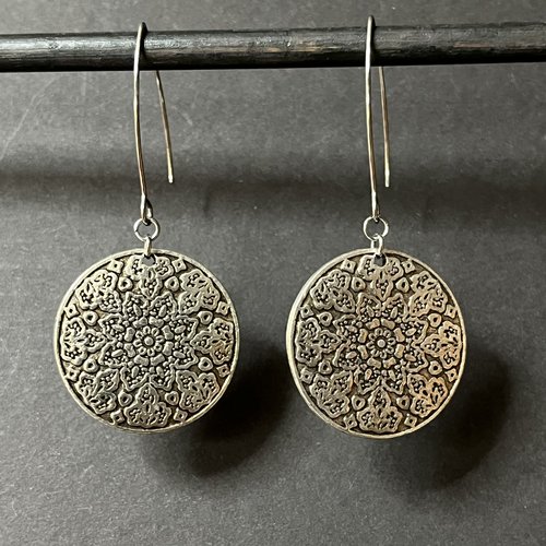 Boucles d’oreilles ethniques martelées