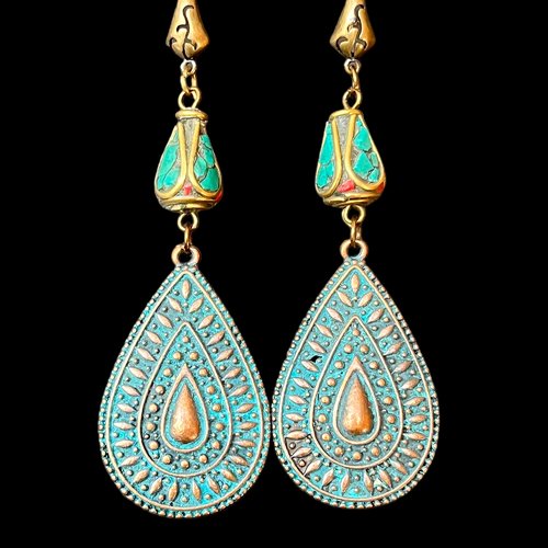 Boucle d'oreille ethnique,perles tibétaine en laiton cloisonnée turquoise et corail