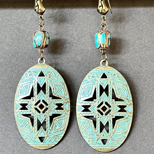 Boucle d’oreille ethnique et amérindiennes