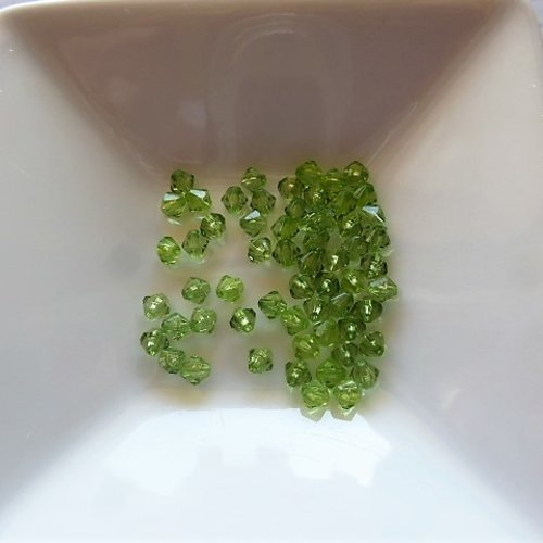 60 perles toupies bicônes 4 mm vert translucide acrylique