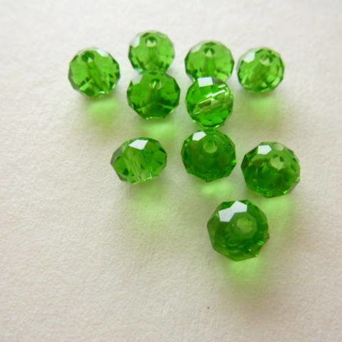 20 perles cristal 6 x 4 mm briolettes à facettes vert lumière 2 x 10 pour créations bijoux, déoration et accessoies de fêtes