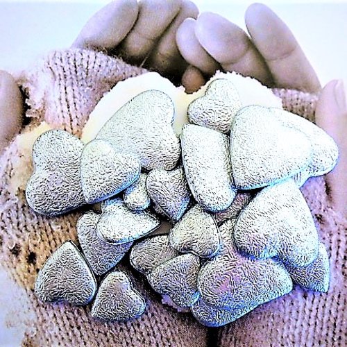 12 perles coeurs argentés tailles diverses