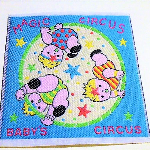 Applique magic circus bébés acrobates fond bleu 75 x 85 mm écusson patch thermocollant 5039 c décoration couture vêtement, accessoires 