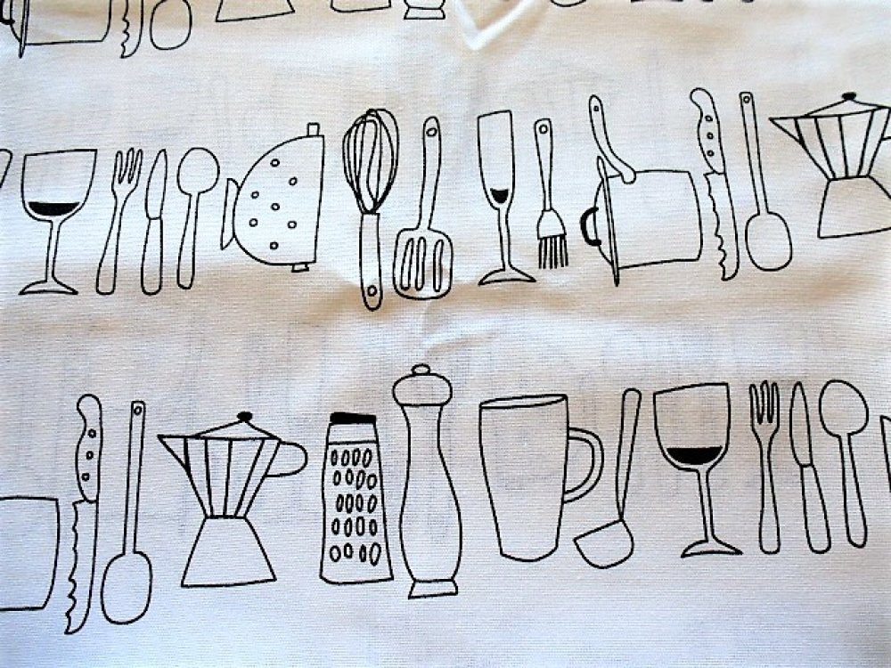 Tissu Coton Coupon 50 X 50 Cm Motifs Ustensiles De Cuisine Dessin Noir Sur Fond Blanc Placha 1 Un Grand Marche