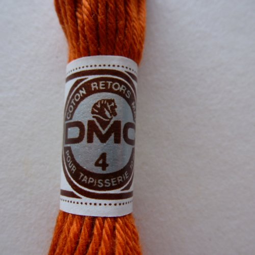 Échevette fils coton mat dmc 4/2836 orangé rouille pour canevas et tapisserie