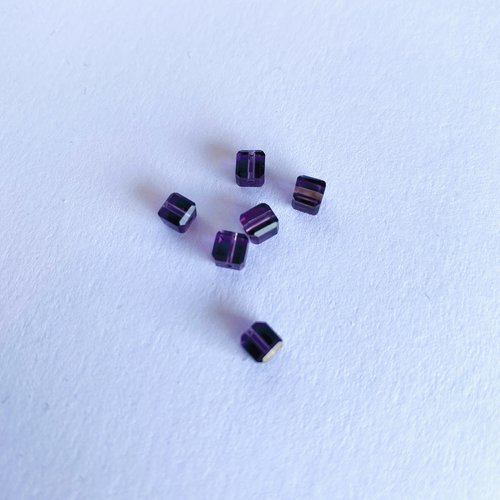 6 perles cubes 4 mm cristal swarovski couleur violet