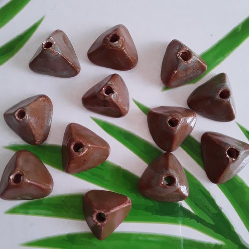 Lot de 6 perles céramique 901 d forme pyramide marron déstockage