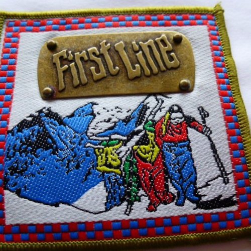 Applique first line motif alpinistes 6.8 x 6.8 cm patch à coudre