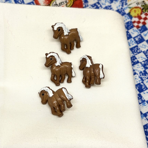 4 boutons petit cheval