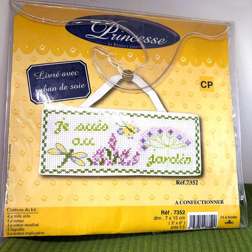 Kit broderie "je suis au jardin" princesse