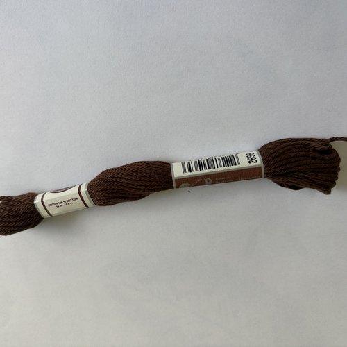Échevette dmc n° 2898 marron cacao