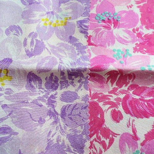 2 coupons tissu satin 29 x 17 cm fleurs rose et mauve, vintage plachamer