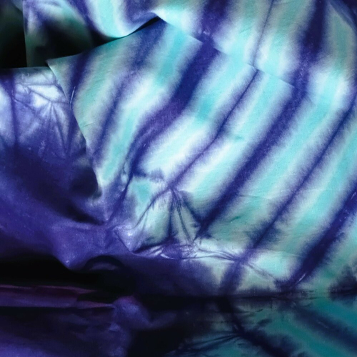 Coupon tissu africain tie & dye par 130 x 107 cm/ tissu 100% coton/ bleu foncé et bleu ciel