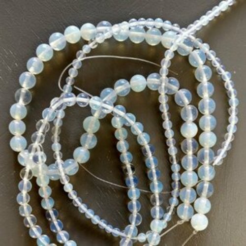 Lot de 10 perles d'opalite blanche rondes en pierre naturelle 6 mm.