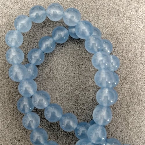Lot de 10 perles de calcédoine bleu clair rondes en pierre naturelle 6 mm.