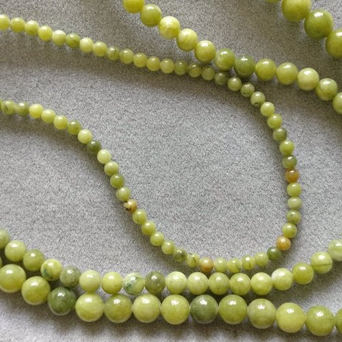 Lot de 10 perles de jaspe vert rondes en pierre naturelle 4 mm.