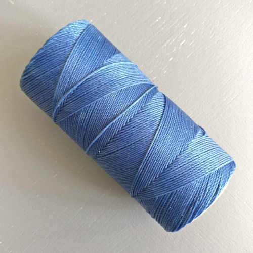 10 mètres fil macramé ciré linhasita  - polyester 0,8 mm d'épaisseur.  pour macramé, bijoux. lapis blue réf 298