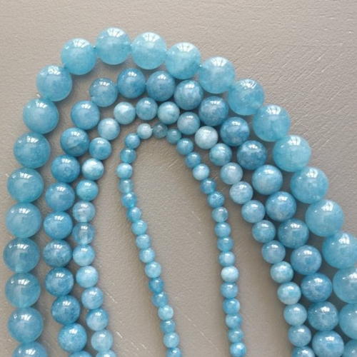 Lot de 10 perles de calcédoine bleu moyen rondes en pierre naturelle 6 mm.