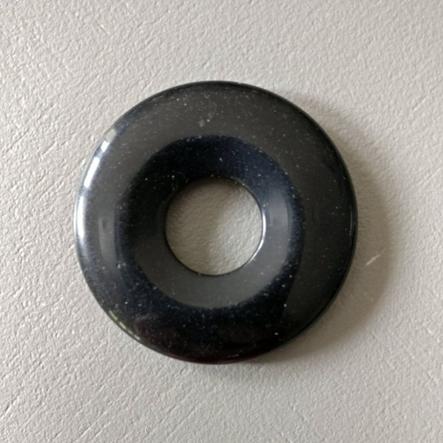 1 donut d'onyx en pierre naturelle diamètre 40 mm trou 14 mm