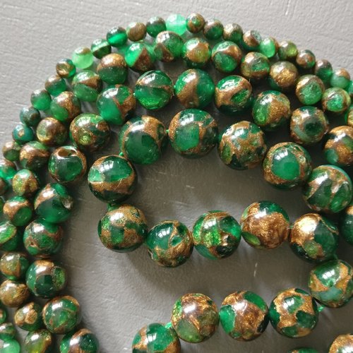 Lot de 10 perles de cloisonné vert et mordoré rondes en pierre naturelle 4 mm.