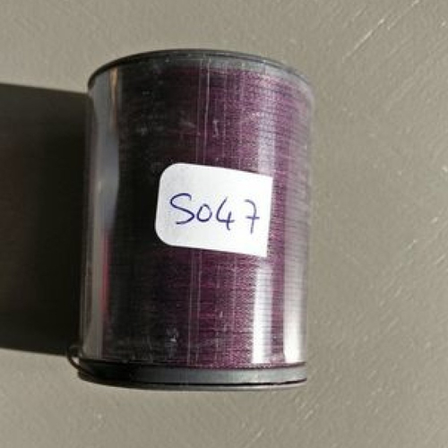 Bobine de fil plat ciré galaces - 110 mètres - polyester  0,8 mm d'épaisseur ref s047.  pour macramé, bijoux.