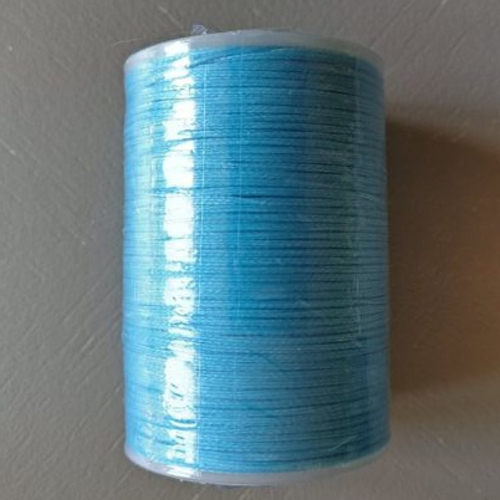 Bobine de fil plat ciré galaces - 90 mètres - polyester  0,8 mm d'épaisseur ref s010.  pour macramé, bijoux.