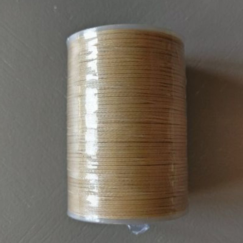 Bobine de fil plat ciré galaces - 90 mètres - polyester  0,8 mm d'épaisseur ref s016.  pour macramé, bijoux.