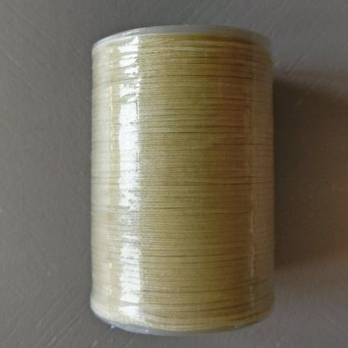 Bobine de fil plat ciré galaces - 90 mètres - polyester  0,8 mm d'épaisseur ref s003.  pour macramé, bijoux.