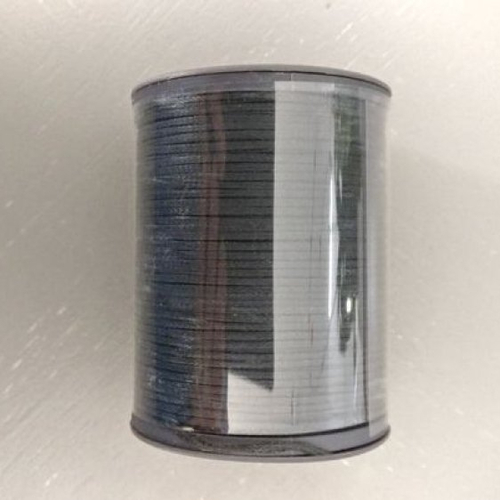 Bobine de fil plat ciré galaces - 110 mètres - polyester  0,8 mm d'épaisseur ref s999 noir.  pour macramé, bijoux.