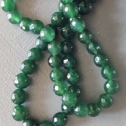 Lot de 10 perles de jade à facettes rondes en pierre naturelle 8 mm.