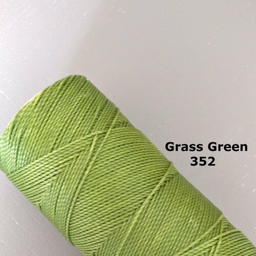 10 mètres fil macramé ciré linhasita  - polyester  1 mm d'épaisseur.  pour macramé, bijoux. grass green réf 352