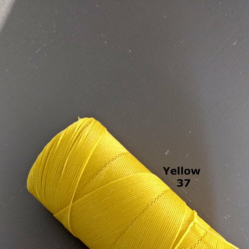 10 mètres fil macramé ciré linhasita  - polyester 0,8 mm d'épaisseur.  pour macramé, bijoux. yellow réf 37