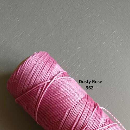10 mètres fil macramé ciré linhasita  - polyester 1 mm d'épaisseur.  pour macramé, bijoux.  dusty rose réf 962