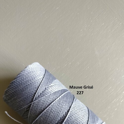 10 mètres fil macramé ciré linhasita  -polyester 1 mm d'épaisseur.  pour macramé, bijoux. mauve grisé réf 227