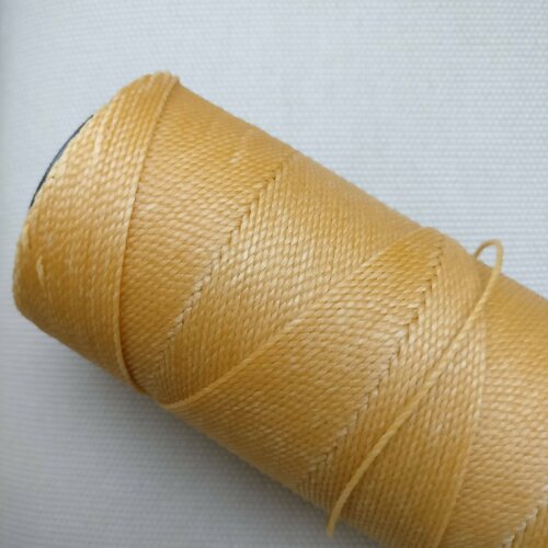10 mètres fil macramé ciré linhasita  -polyester 1 mm d'épaisseur.  pour macramé, bijoux.  jaune orange réf 285(283)