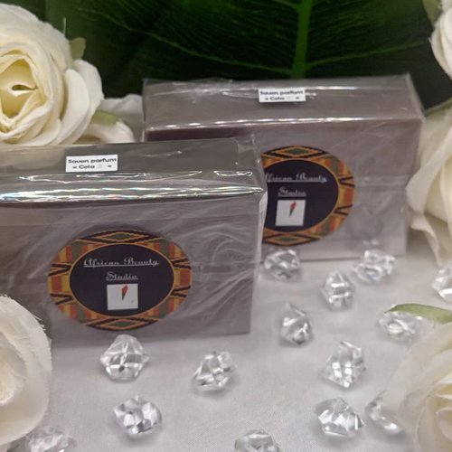 Savon artisanal parfum "cola"