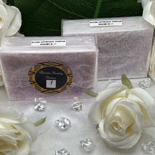 Savon artisanal parfum "sakura"