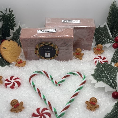 Savon artisanal parfum "pomme d'amour"