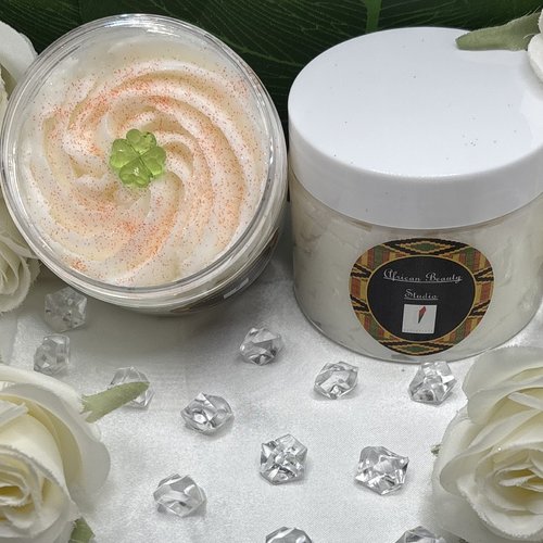 Chantilly de douche parfum "abricot/romarin"