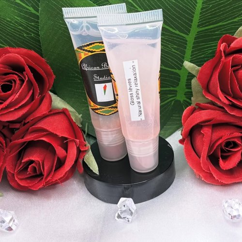 Gloss "natural shiny relaxation"