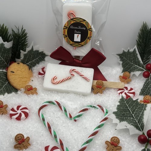 Savon artisanal de noel parfum "sucre d'orge à la menthe poivré"