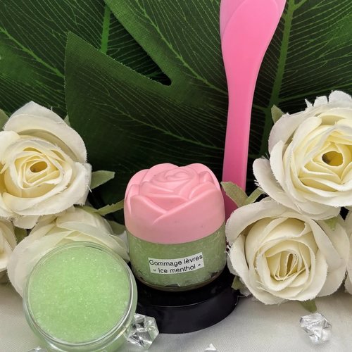 Gommage lèvres + spatule parfum "ice menthole"