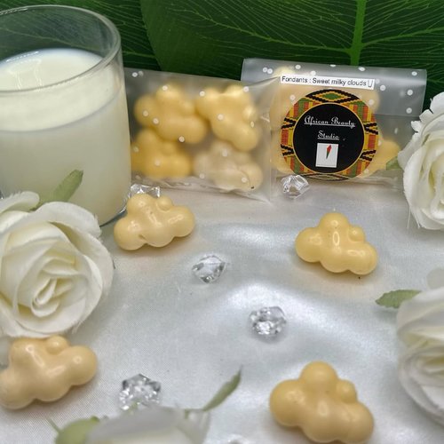 Fondant bougie artisanal "sweet milky clouds"