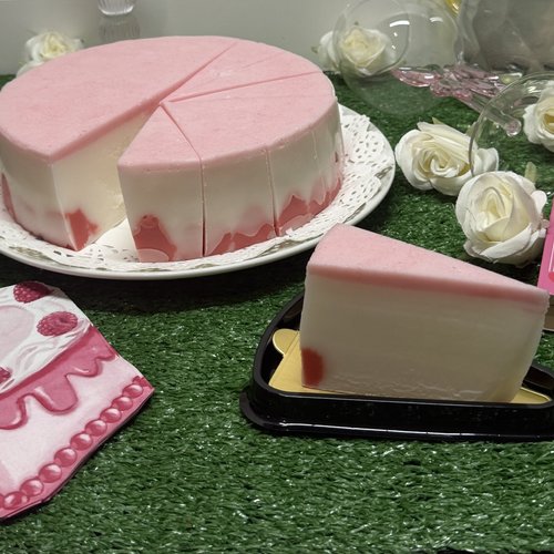 Savon artisanal parfum "fraisier"