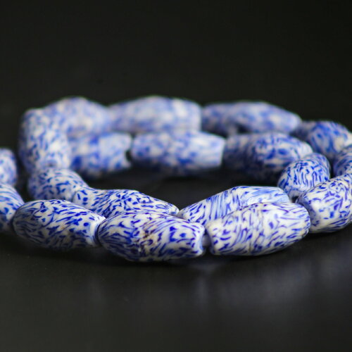 5 perles africaines forme de tonneau, perles de verre recyclées multicolores, ghanéennes, artisanales,  fabrication de bijou