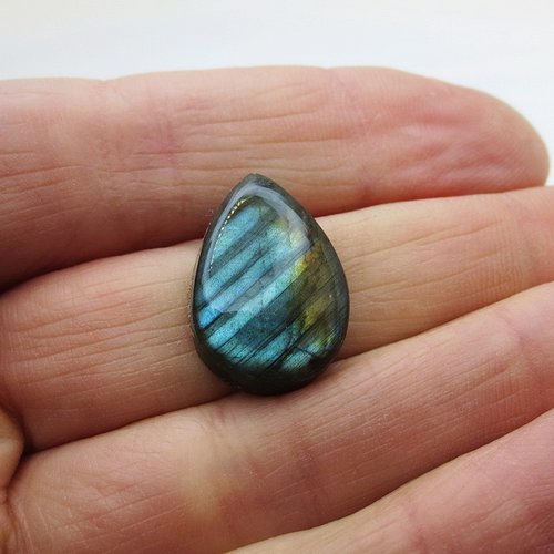 Cabochon pierre fine labradorite fabrication bijoux