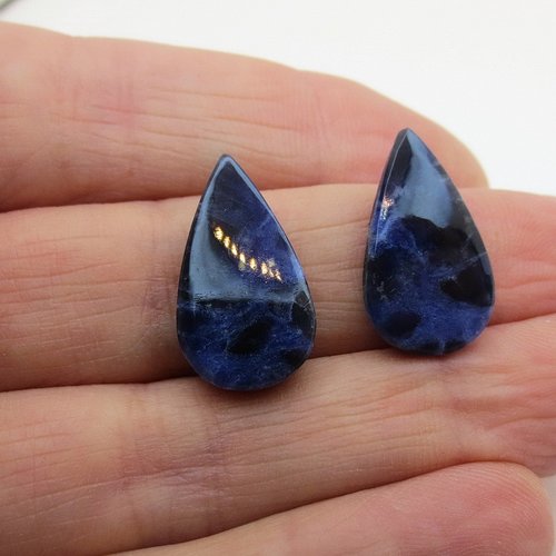 Cabochon pierre fine sodalite fabrication bijoux