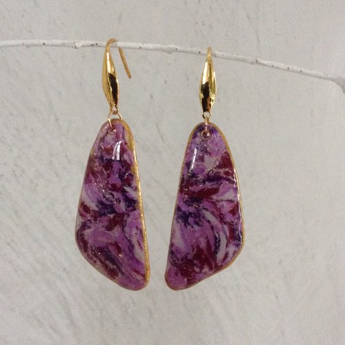 Boucles d'oreilles en polymère violet