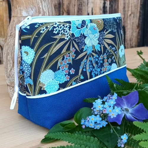 Trousse maquillage bleue motif japonais