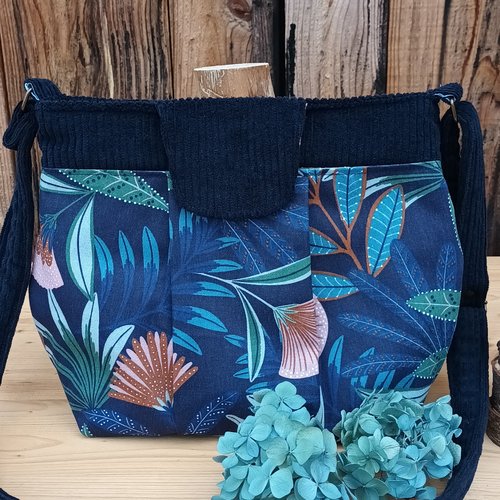 Sac à main velours et motif marine